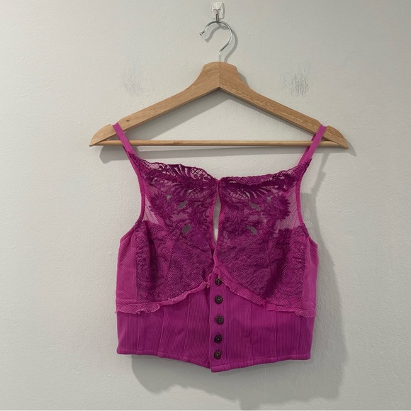 NWT Free People Raspberry Have My Heart Lace Cropped Camisole Top Sz Small - Picture 2 of 8